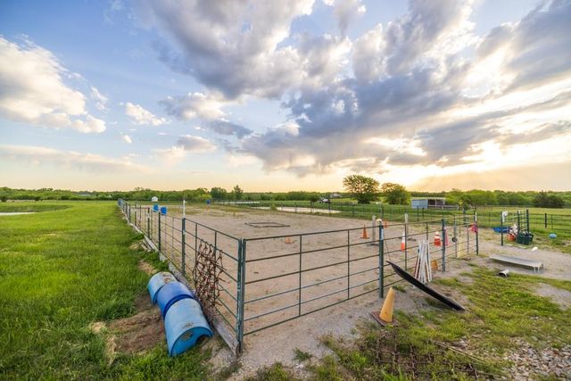 32506 E Hammond Road, Grain Valley, MO 64029