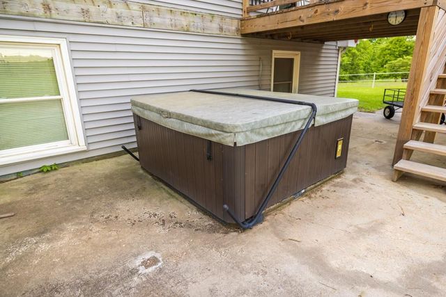 32506 E Hammond Road, Grain Valley, MO 64029