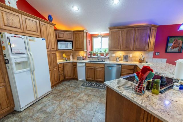 32506 E Hammond Road, Grain Valley, MO 64029
