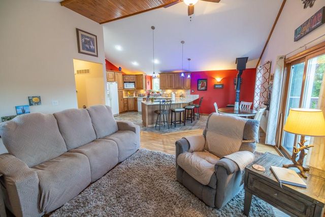 32506 E Hammond Road, Grain Valley, MO 64029