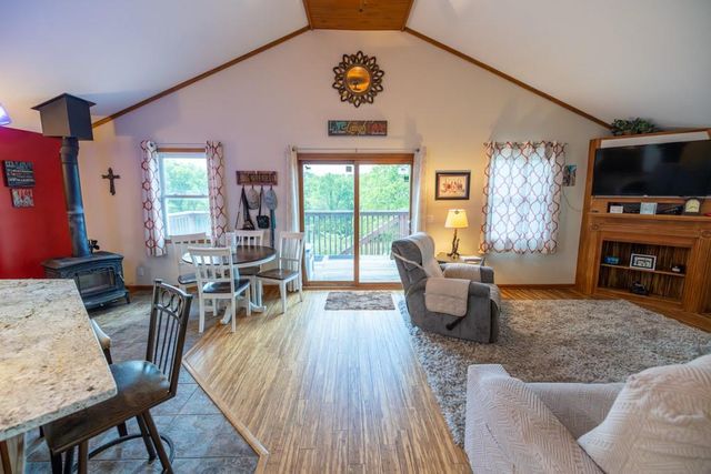 32506 E Hammond Road, Grain Valley, MO 64029