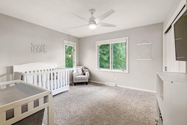 618 Two Rivers DRIVE, Mukwonago, WI 53149