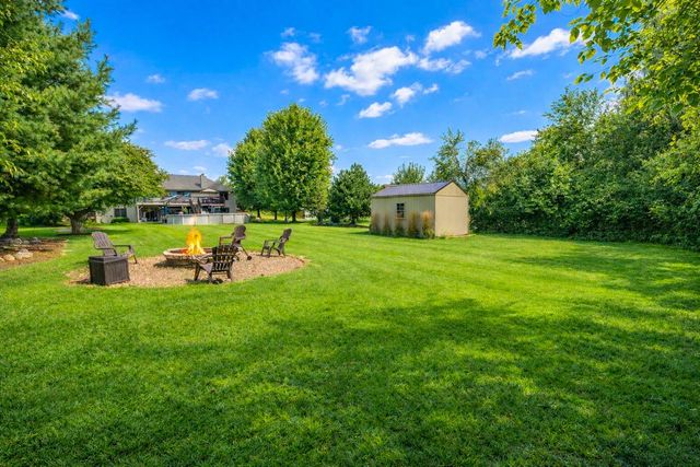 618 Two Rivers DRIVE, Mukwonago, WI 53149