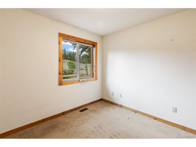 251 Surrey Ln, Florissant, CO 80816