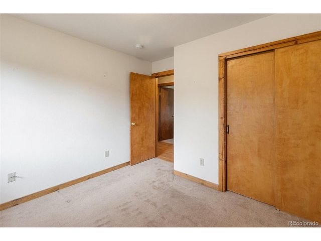 251 Surrey Ln, Florissant, CO 80816