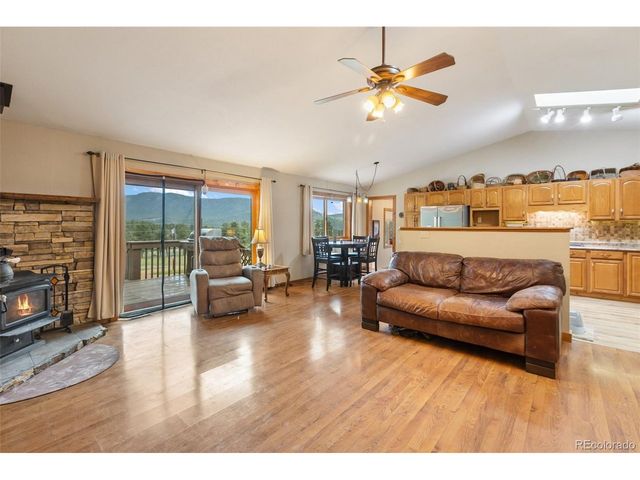251 Surrey Ln, Florissant, CO 80816