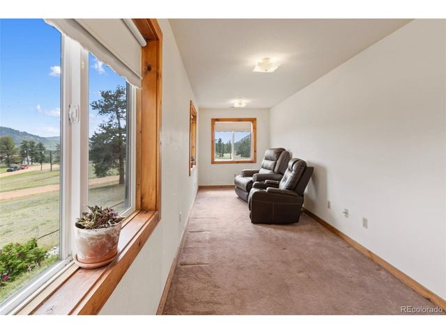251 Surrey Ln, Florissant, CO 80816