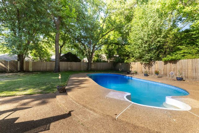 6710 KIRBY OAKS LN, Memphis, TN 38119