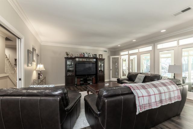 6710 KIRBY OAKS LN, Memphis, TN 38119