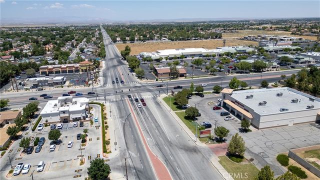 30 Avenue L-4, Lancaster, CA 93536