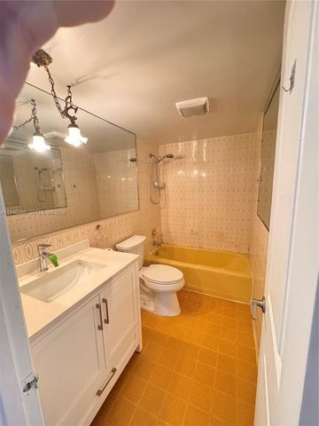 1100 NW 13th St 294D, Boca Raton, FL 33486