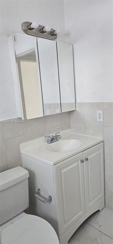 3260 NE 19th Ave 11, Oakland Park, FL 33306