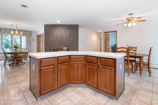 392 McCormack Road, Albany, NY 12208