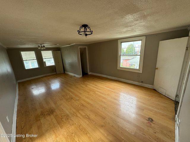 3113 Grant Ave, Louisville, KY 40214