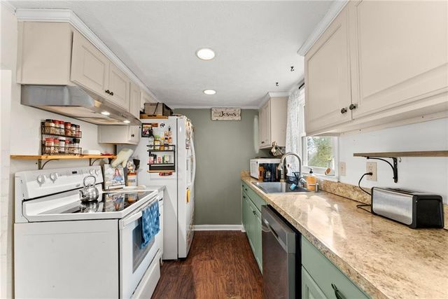 4539 Cash Drive, Flowery Branch, GA 30542