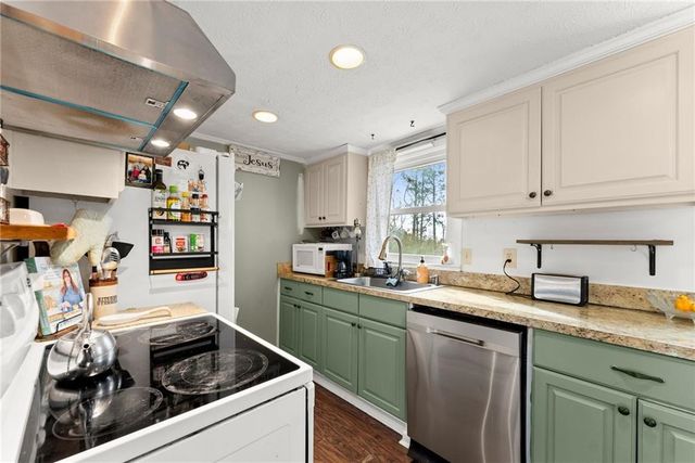 4539 Cash Drive, Flowery Branch, GA 30542