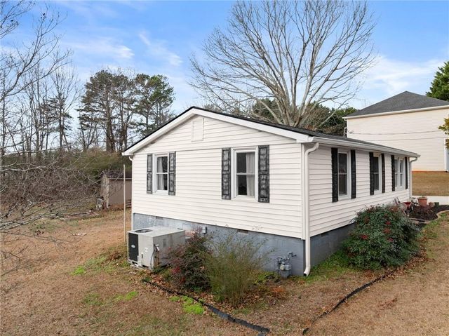 4539 Cash Drive, Flowery Branch, GA 30542