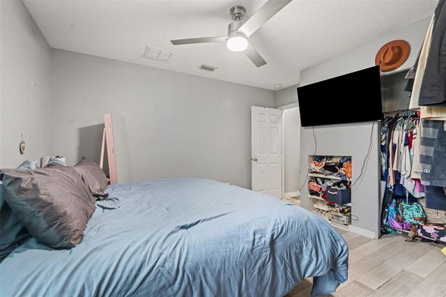 1509 W BARR DRIVE, Tampa, FL 33603