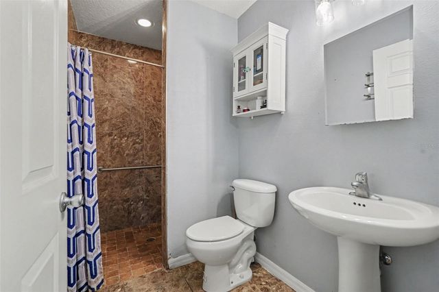 1509 W BARR DRIVE, Tampa, FL 33603