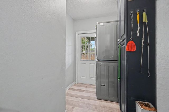 1509 W BARR DRIVE, Tampa, FL 33603