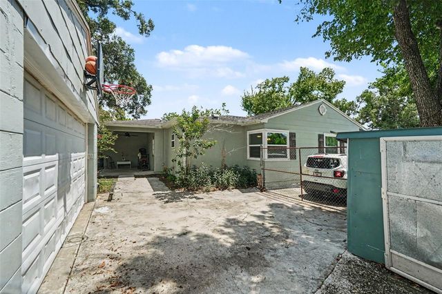 1509 W BARR DRIVE, Tampa, FL 33603