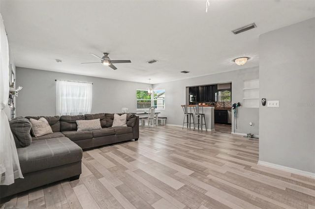 1509 W BARR DRIVE, Tampa, FL 33603