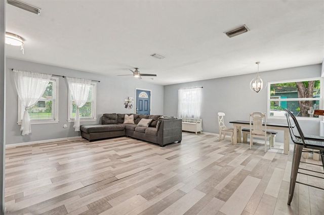 1509 W BARR DRIVE, Tampa, FL 33603