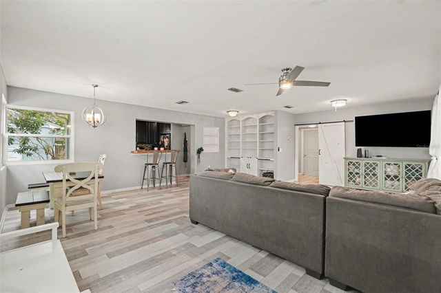 1509 W BARR DRIVE, Tampa, FL 33603
