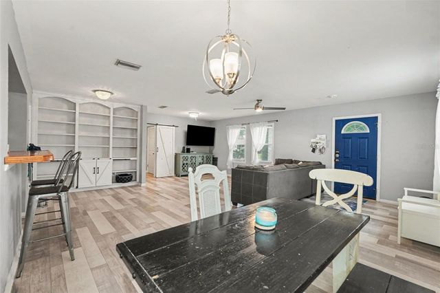 1509 W BARR DRIVE, Tampa, FL 33603