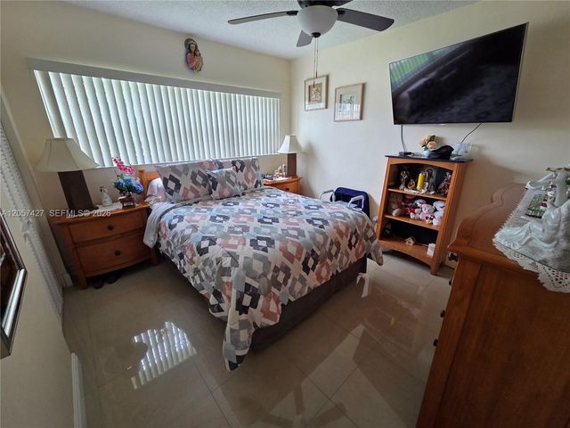 8441 SW 32nd Ter, Miami, FL 33155