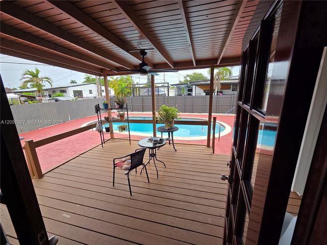 8441 SW 32nd Ter, Miami, FL 33155