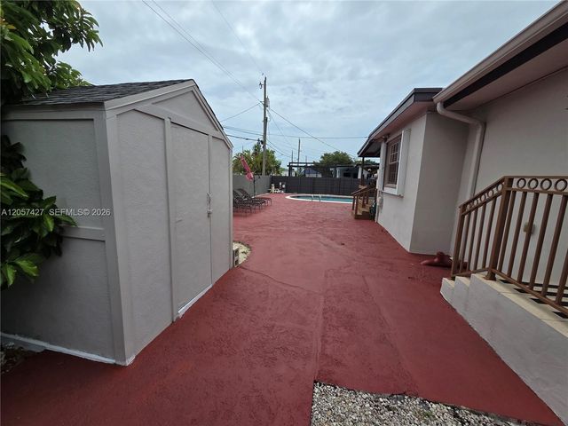 8441 SW 32nd Ter, Miami, FL 33155