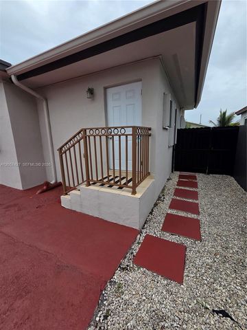 8441 SW 32nd Ter, Miami, FL 33155