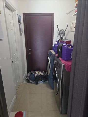 8441 SW 32nd Ter, Miami, FL 33155