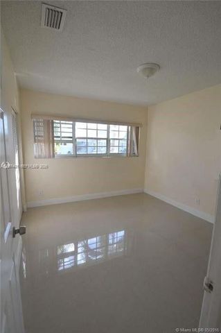 8441 SW 32nd Ter, Miami, FL 33155