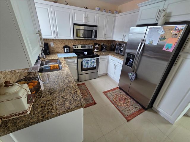 8441 SW 32nd Ter, Miami, FL 33155