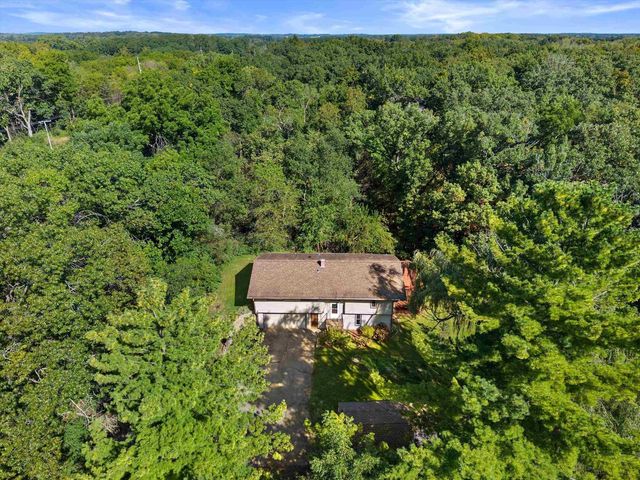 434 County Road MM, Brooklyn, WI 53521