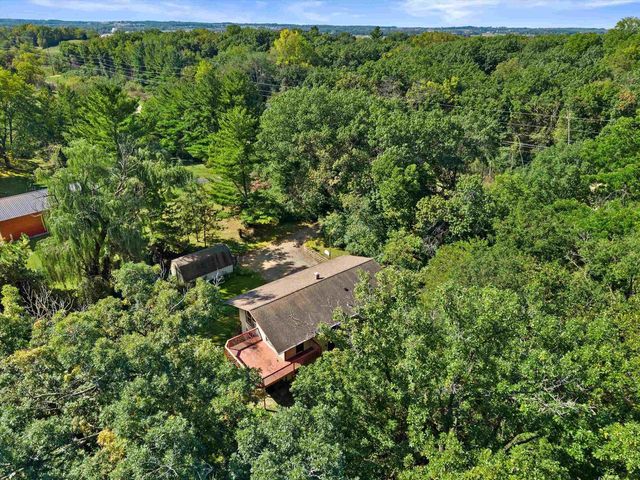 434 County Road MM, Brooklyn, WI 53521