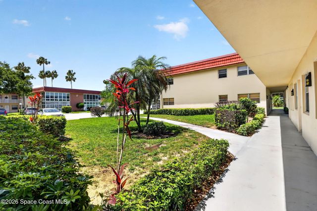 19 Pine Arbor Lane 107, Vero Beach, FL 32962