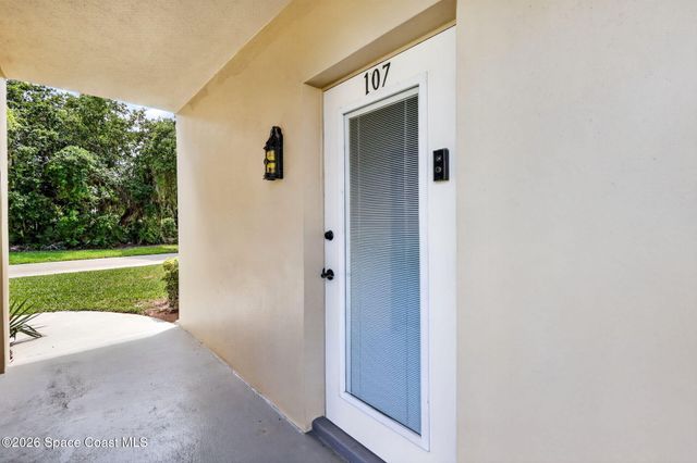 19 Pine Arbor Lane 107, Vero Beach, FL 32962
