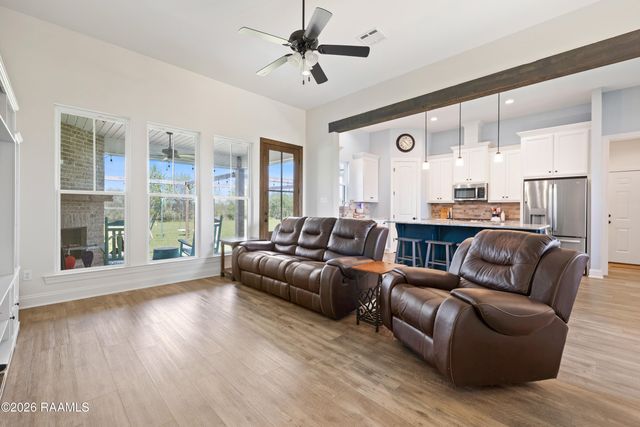 1103 Belle Place Olivier Road, New Iberia, LA 70563