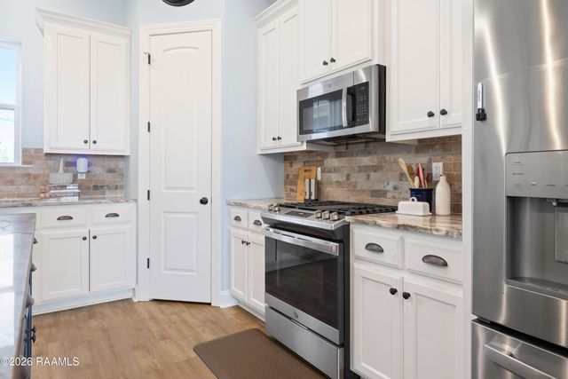 1103 Belle Place Olivier Road, New Iberia, LA 70563