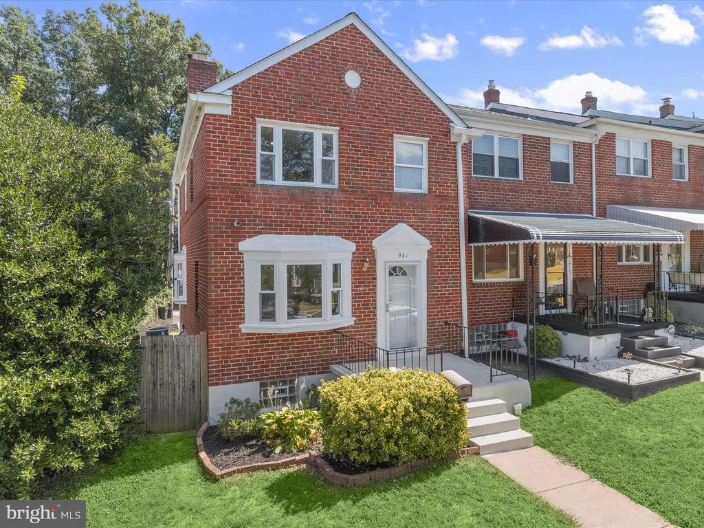 961 SAINT AGNES LN, Baltimore, MD 21207