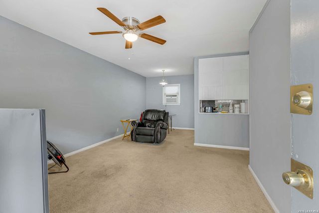 305 BRAHAN BLVD, San Antonio, TX 78215