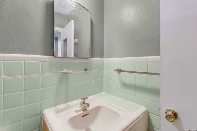 305 BRAHAN BLVD, San Antonio, TX 78215