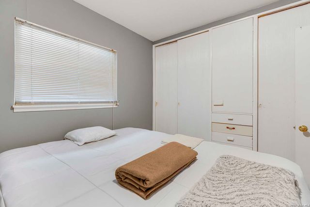 305 BRAHAN BLVD, San Antonio, TX 78215