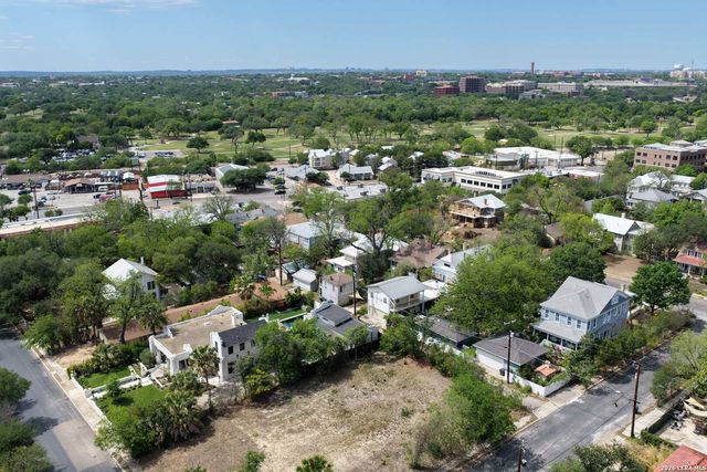 305 BRAHAN BLVD, San Antonio, TX 78215