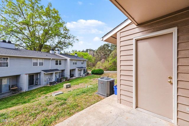 141 Coleridge Court, Carrboro, NC 27510