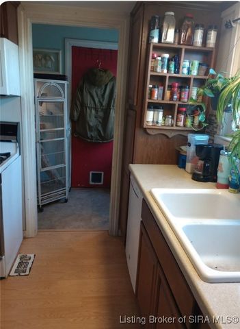 1418 Plank Road, Jeffersonville, IN 47130