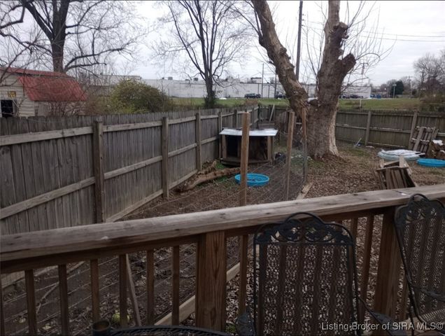 1418 Plank Road, Jeffersonville, IN 47130